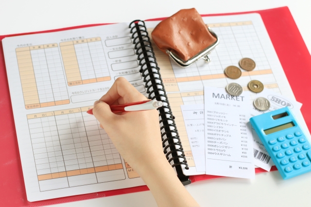 老後の貯金は家計簿で、家計簿の種類と選び方、貴方に合った家計簿でないと家計は見直せない