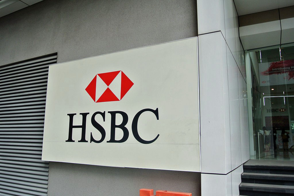 ①HSBC銀行に預金口座を作ってきた